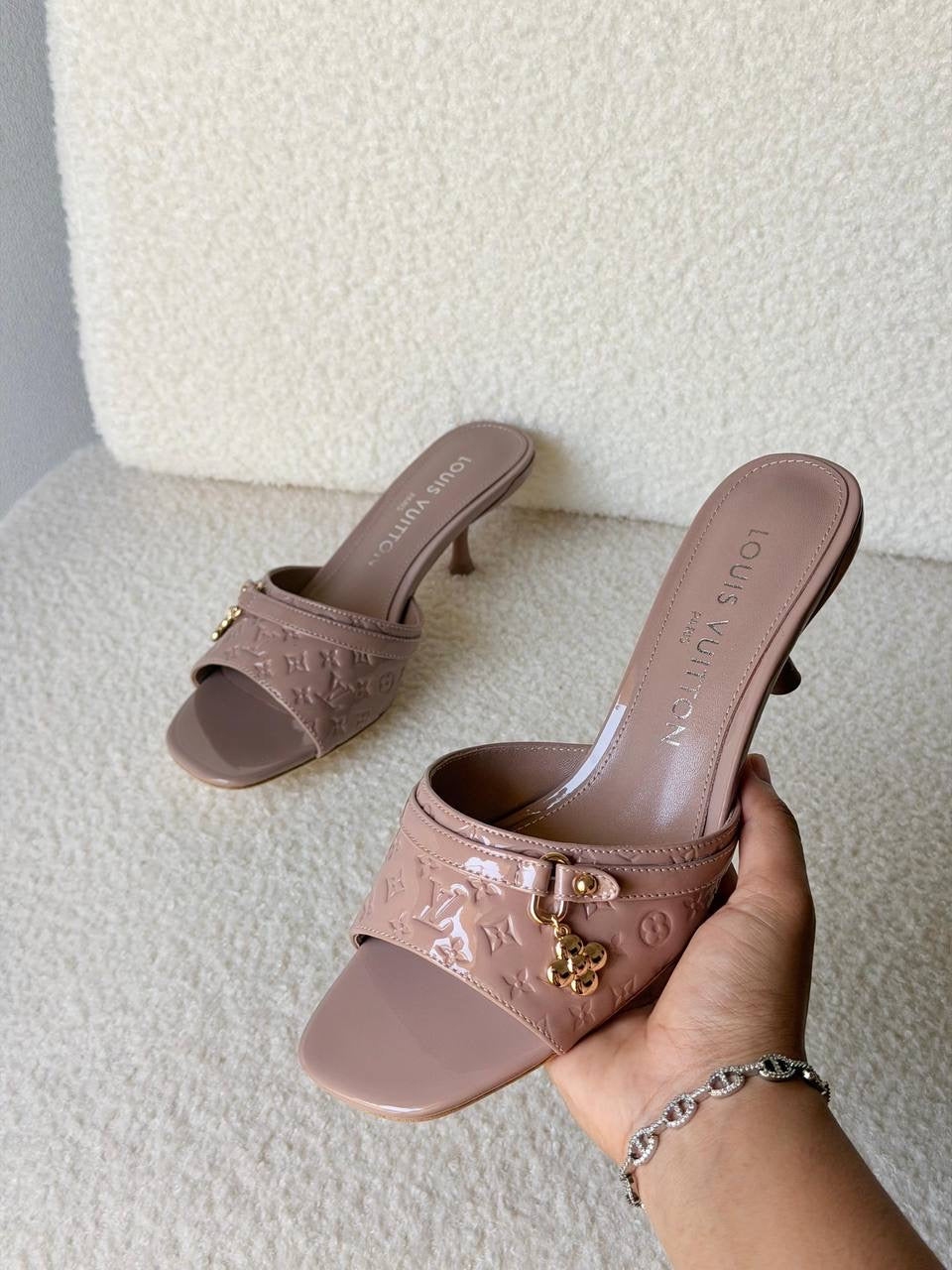 LV