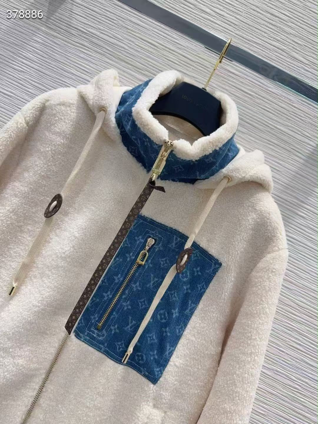 LV JACkET