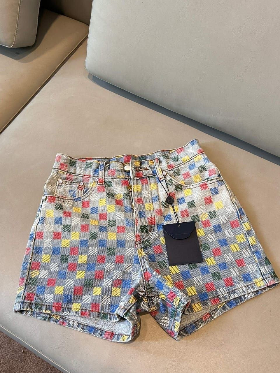 LV