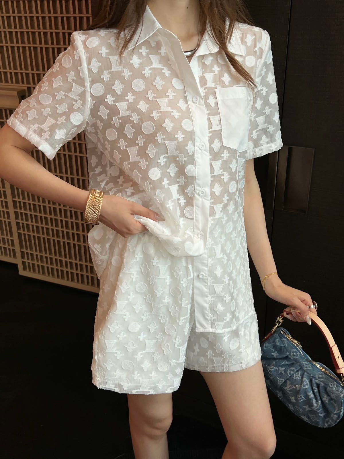 LV
