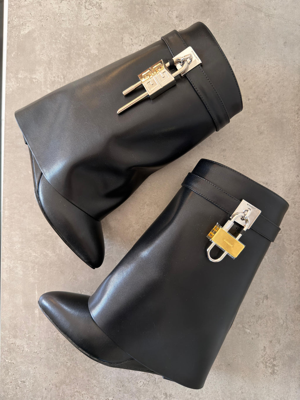 GIVENCHY