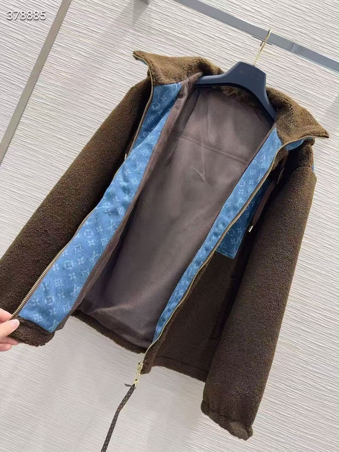 LV JACkET