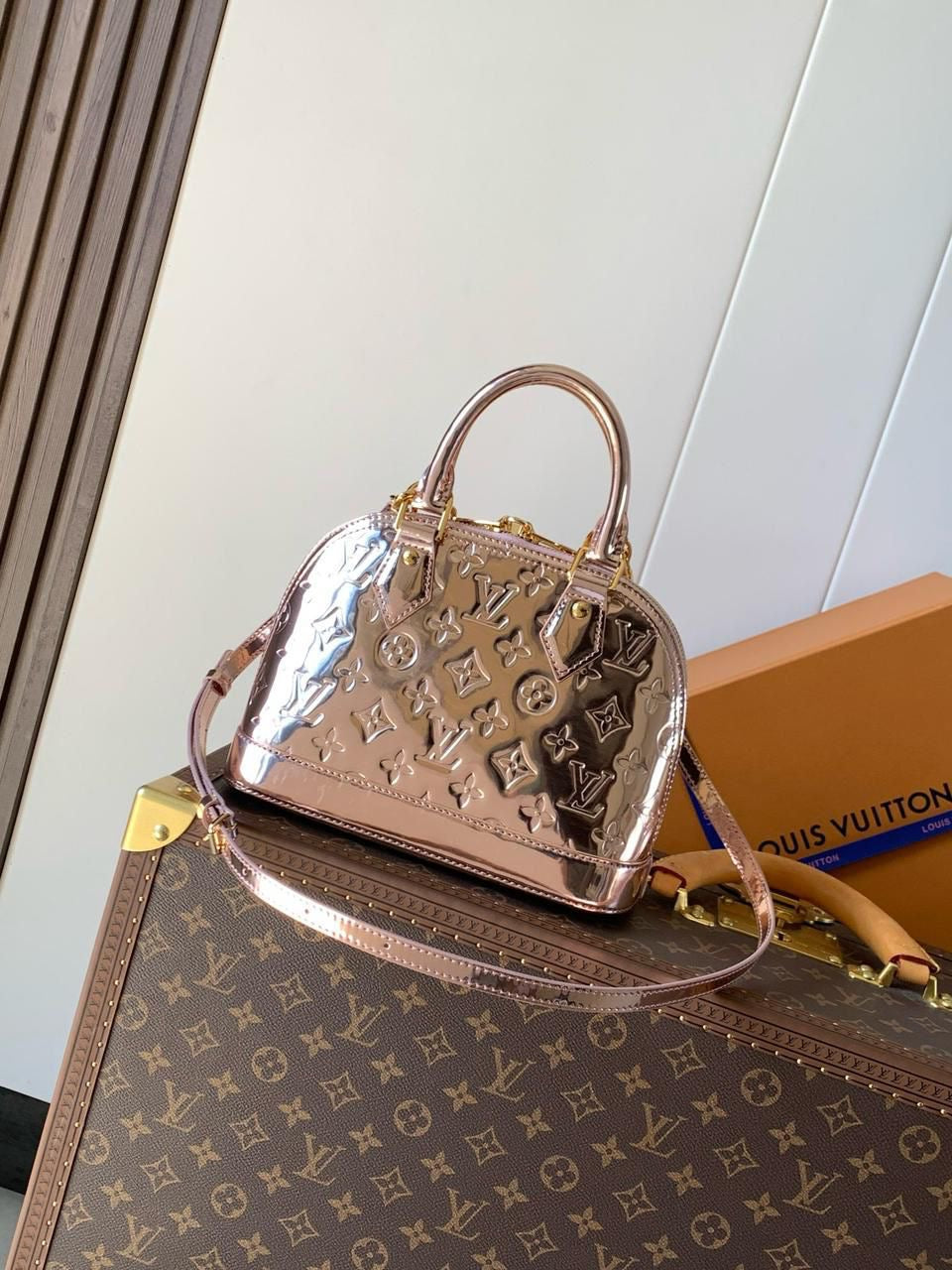 LV